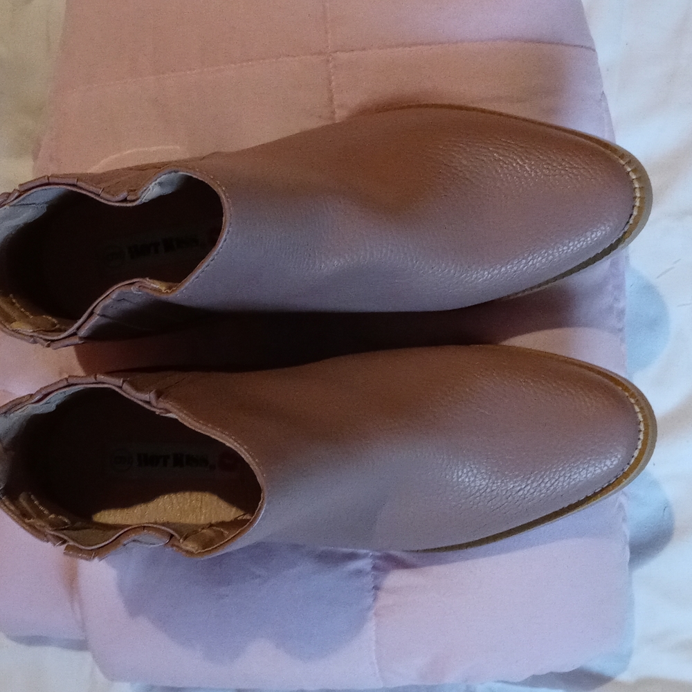 Ankle boots